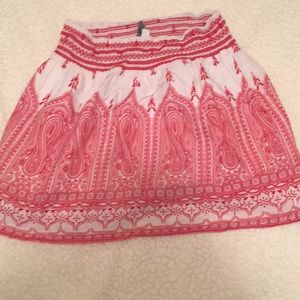 White and red short skirt
